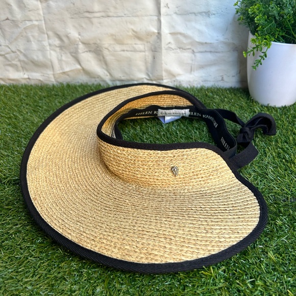 HELEN KAMINSKI
Mai
$225.00 NEW COLOUR
Natural/Midnight - Picture 11 of 16